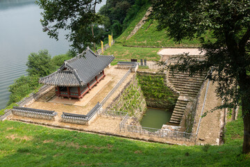 Go to Gongsanseong Fortress in Gongju City