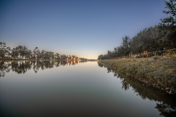 amanecer en el lago de xochimilco