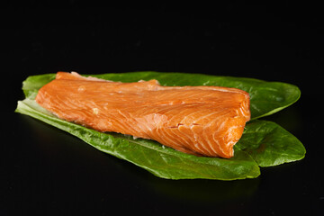 Smoked salmon on lettuce