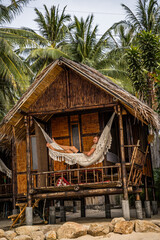 Domek z bambusa na rajskiej plaży