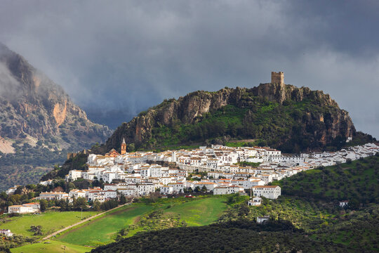 Zahara de la Sierra, Burg, Andalusien, Spanien, < english> Zahara de la Sierra, Andalusia, Spain, castle