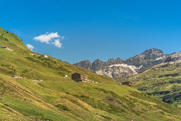 Mountain landscape at Klausen Pass, Unterschaechen, Canton of Uri, Switzerland - obrazy, fototapety, plakaty