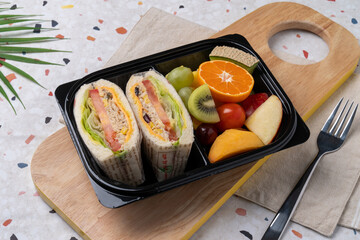 Fruit, salad, lunch box, juice, grapefruit, pineapple, lemon, mango, fashion fruit, sandwich, latte, green tea, vanilla, sweet potato, strawberry, handmade Cheongbae, ginger, omija, blueberry