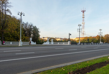 Fototapeta na wymiar Independence Avenue in Minsk in autumn.