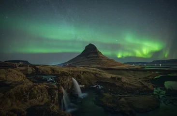 Papier Peint photo Kirkjufell The most beautiful of Aurora borealis on top the kirkjufell view point with a lot of star on Iceland