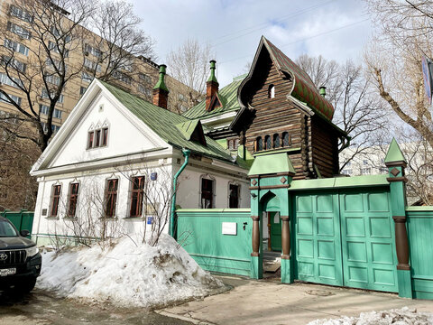 Moscow, Russia, March, 10, 2024. The House Museum of the artist Viktor Mikhailovich Vasnetsov in Moscow (opened in 1953) in early spring