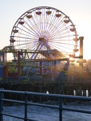 La Jet&eacute;e de Santa Monica &agrave; Los Angeles au lever du soleil