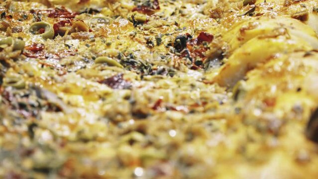Focus transition: fresh delicious pizza with cheese.