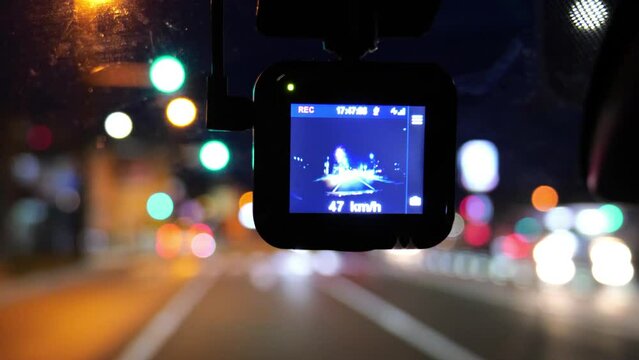 ドライブレコーダーは自動車用の録画録音ができる車載装置
