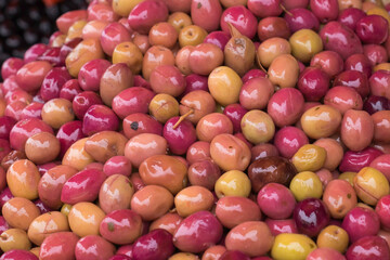 Rot eingelegte Oliven, Marokko - 768051491