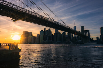 Fototapeta premium Downtown sunset from Brooklyn in New York City (USA)