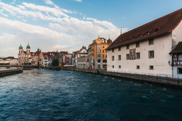 Fototapeta na wymiar Dusk at Lucerne's Riverside