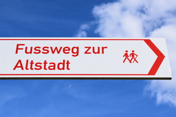 street sign, way to old town in German language