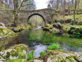 Fototapeta na wymiar Polea roman and bridge, Villayon municipality, Asturias, Spain