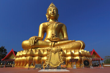 Wat Phra Borommathat Ban Tak, Thailand