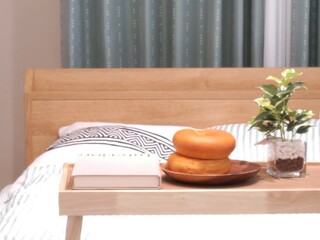 ベッドの上で使えるテーブル　〜table for bed