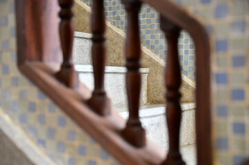 The Taiwan Memorial Hall staircase blends classicism and modernism, reflecting Taiwan's early 20th century cultural fusion (spiral rail, clean lines).