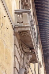 Italia, Toscana, Firenze, Palazzo Buontalenti noto come il Casino Mediceo di San Marco, particolare terrazza sulla facciata del Palazzo. - 768569403