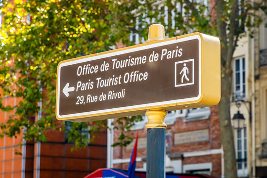 Paris Tourist Office road sign
