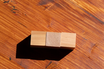 並ぶ空白のブロック