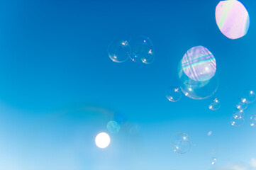 空とシャボン玉