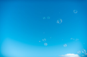 海とシャボン玉