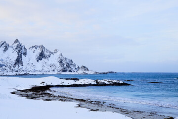 Costa di Andenes in inverno. Isole Vesteralen, Andoya, Norvegia