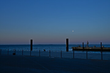 Obraz premium Halbmond über dem Jadebusen