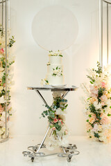 Decorated wedding cake	