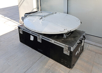 Portable Collapsible Mobile Satellite Dish with Microwave Tv Broadcast Link
