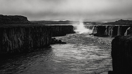 falls in black and white