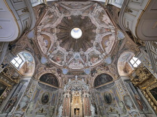 Fototapeta na wymiar Interior of church Santa Maria della carità, Brescia