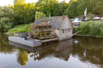 Die Schiffmühle an der Weser bei Minden, Deutschland - 768901664