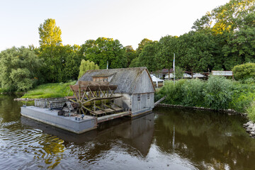Die Schiffmühle an der Weser bei Minden, Deutschland - 768901874