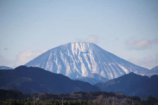 「男体山」の写真素材 | 3,405件の無料イラスト画像 | Adobe Stock