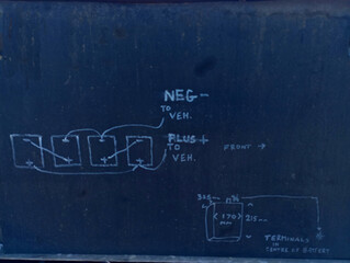 The scheme of connecting electric storage batteries is drawn with chalk on the school board. electrical diagram and chalk notes on a blackboard.