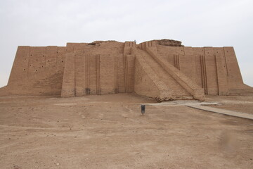 Ziggurat of ur in nasiriyah , ancient city of ur in iraq