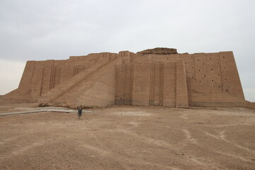 Ziggurat of ur in nasiriyah , ancient city of ur in iraq