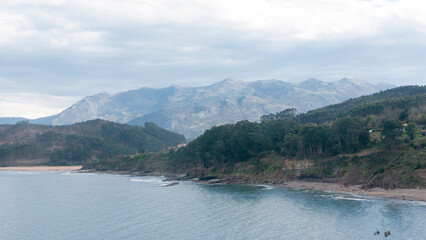 Monte junto a la costa de Asturias - obrazy, fototapety, plakaty