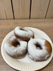 Delicious crumpets with powdered sugar