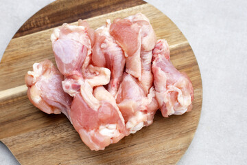 Fresh raw chicken wings (wingstick)