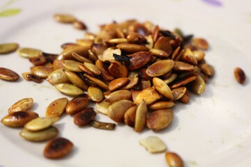 Roasted Pumpkin Seeds: Nutritious Snacking Elevated