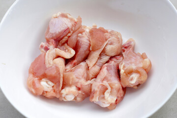 Fresh raw chicken wings (wingstick)