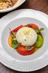 italian burrata tomato salad