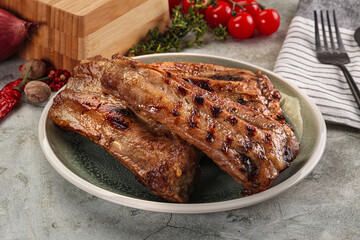 Grilled pork ribs with spices
