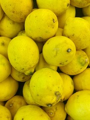 lemons in the market