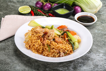 Asian cuisine - Fried noodles with seafood