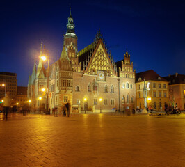 Fototapeta na wymiar Old Town Hall at night