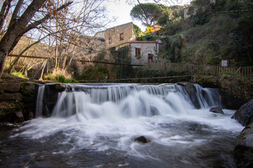 Moulin à papier de Brousse dans l'Aude et sa jolie cascade © Laetitia S.