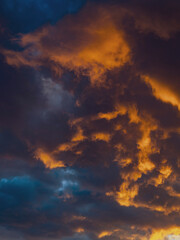 Fototapeta na wymiar dramatic sunset clouds